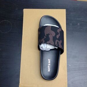Matt & Nat slip on sandals Size 7 black camo NIB
